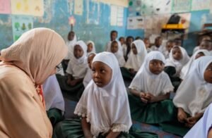 جواهر القاسمي توجّه "القلب الكبير" بإنشاء و تطوير مرافق 12 مدرسة في زنجبار