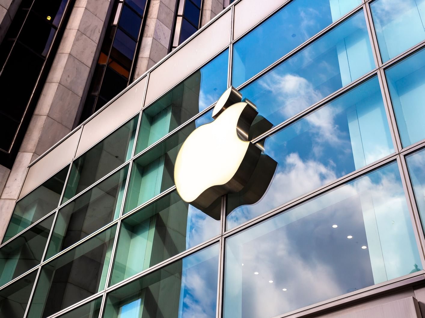 "آبل" تطلق النسخة التجريبية من تحديث iOS 18.1 1 "آبل" تطلق النسخة التجريبية من تحديث iOS 18.1