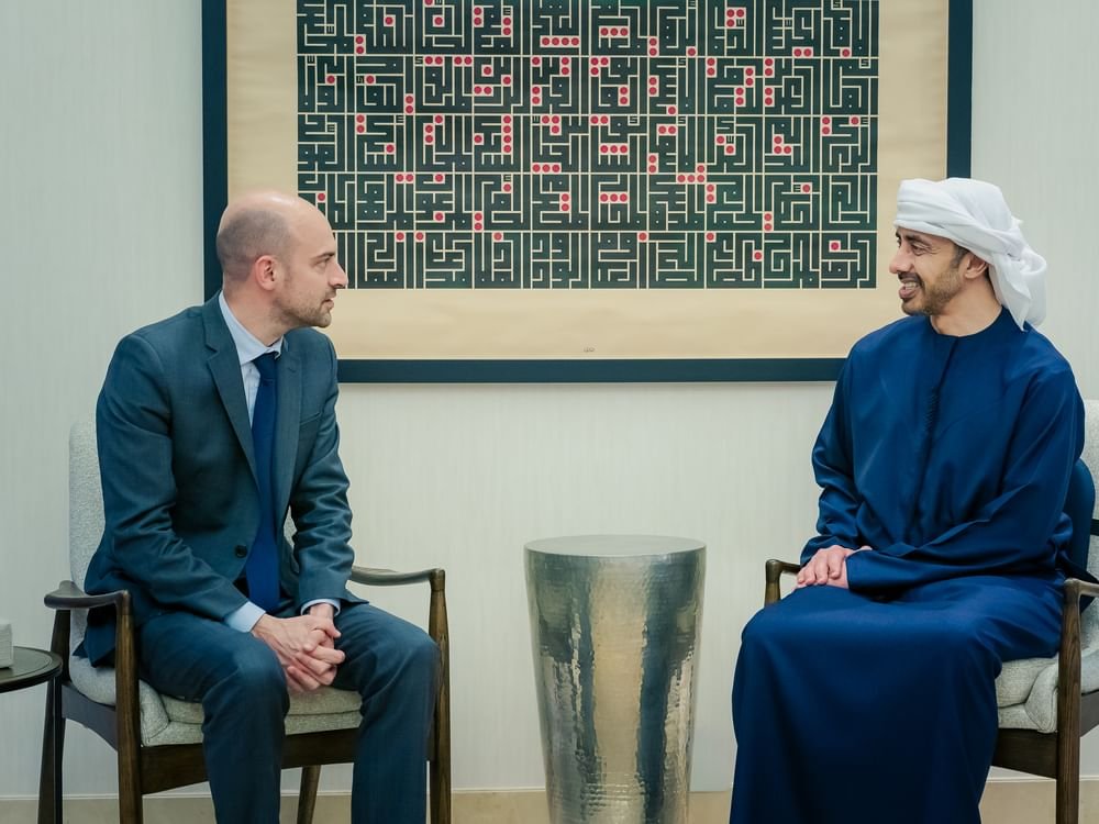 عبدالله بن زايد يستقبل وزير الخارجية الفرنسي ويبحثان التطورات الإقليمية 1 عبدالله بن زايد يستقبل وزير الخارجية الفرنسي ويبحثان التطورات الإقليمية